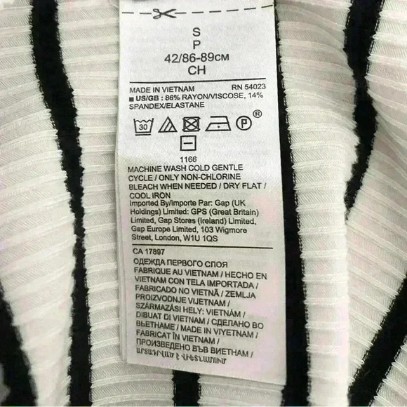 COPY - Banana Republic Striped Fitted Short Sleeve Top-NWOT - Picture 4 of 5